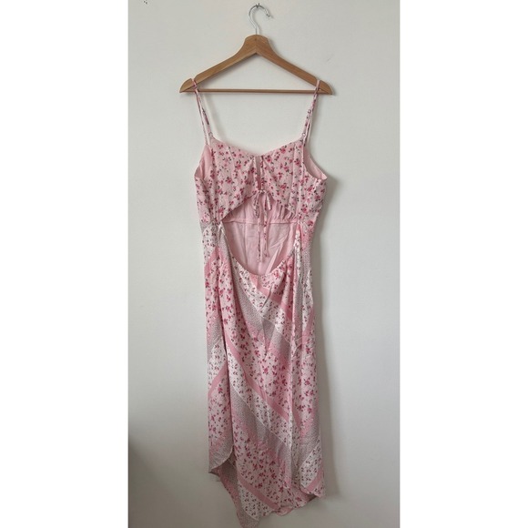 New Hollister Asymmetrical Hem Midi Dress – Light Pink Floral – Extra Large - Picture 3 of 5
